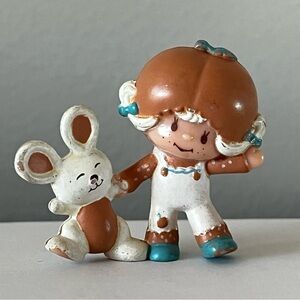 Vintage Strawberryland Miniature: Apricot Dancing with Hopsalot